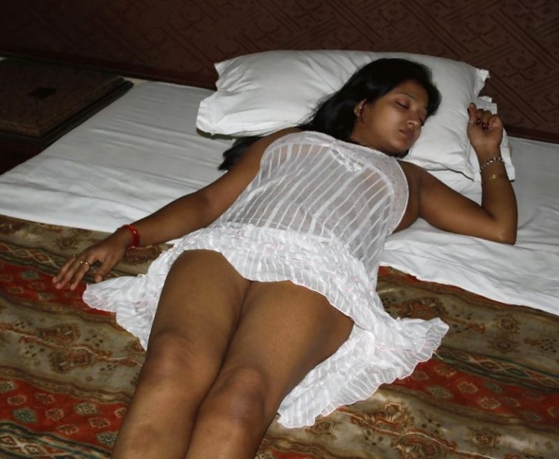Internet sleeping pakistani girls pics nude move her